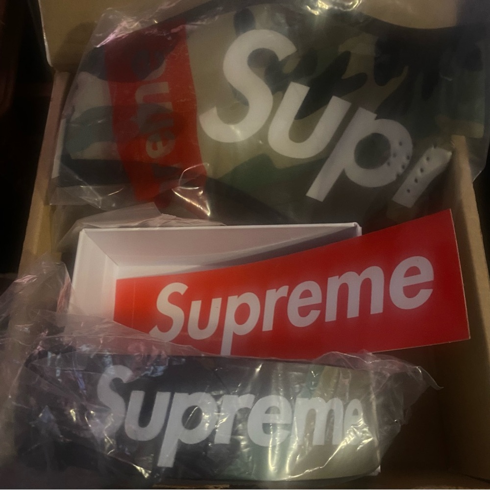 Supreme Camouflage and Red Accessories